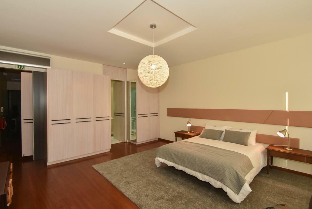 Gr Suites Porto Bagian luar foto