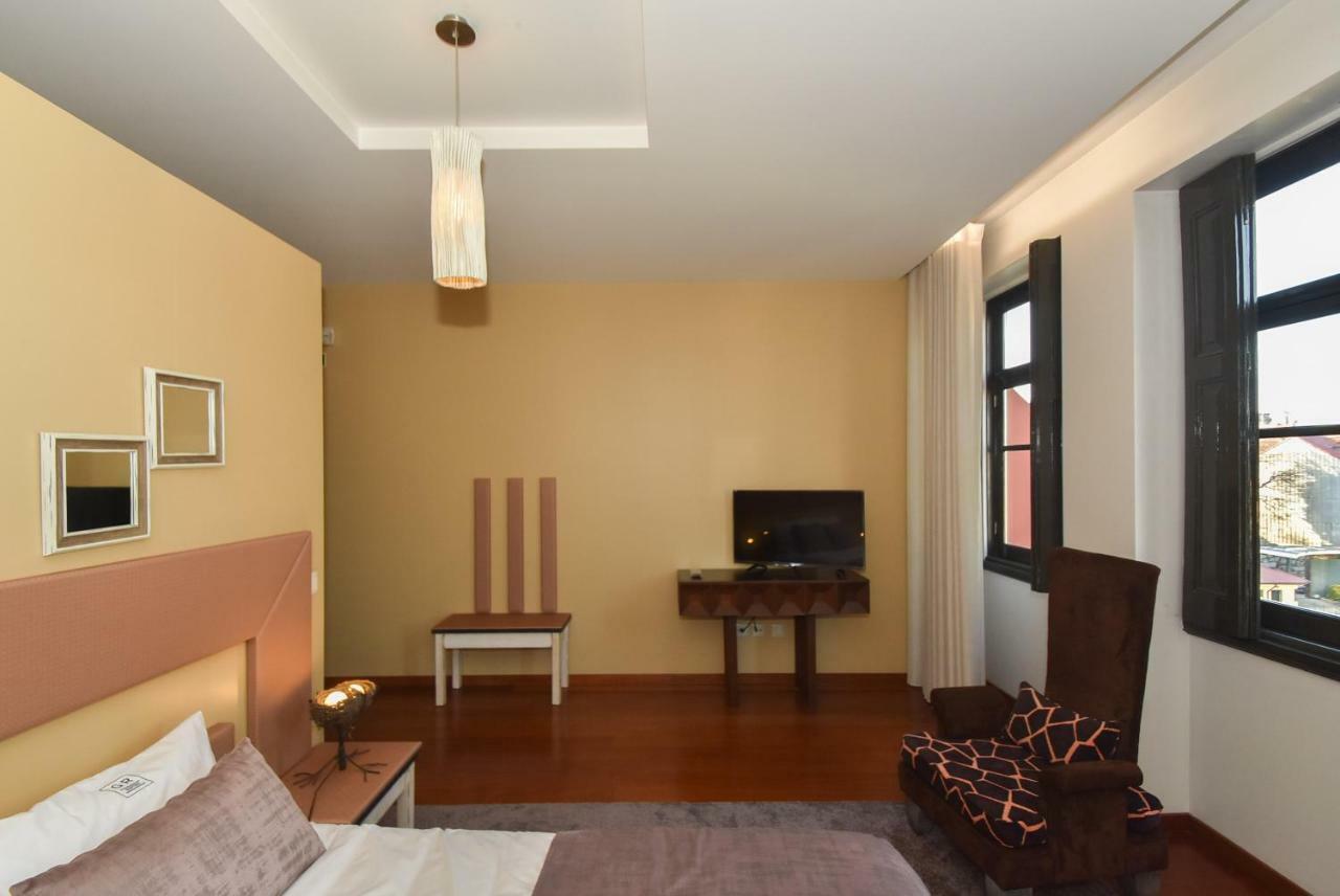 Gr Suites Porto Bagian luar foto