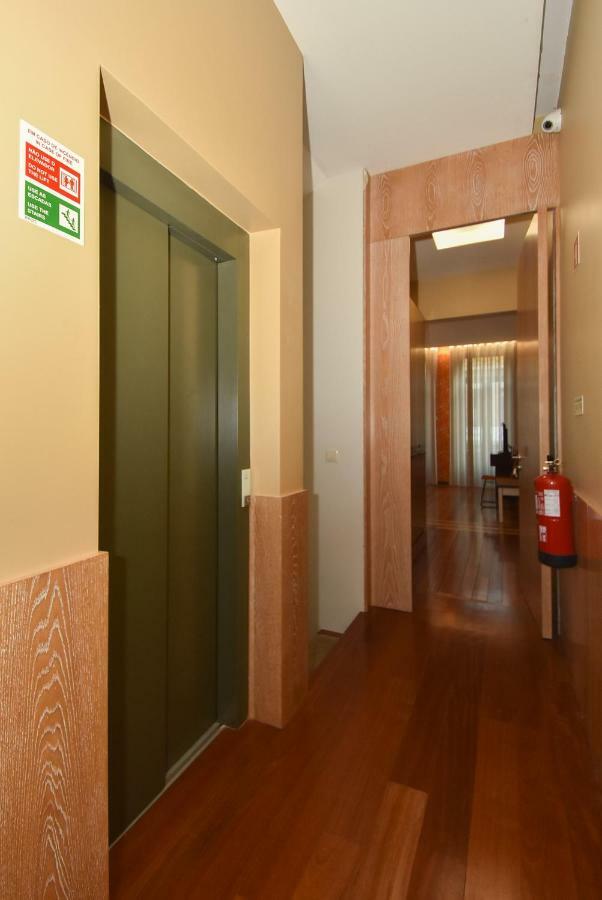 Gr Suites Porto Bagian luar foto